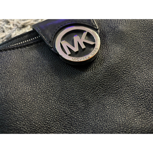 Michael Kors Crossbody Bag - Picture 3 of 7